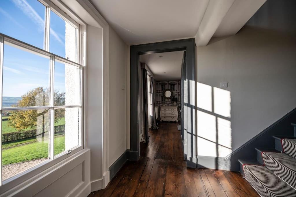 Georgian Country House -Panoramic Views -Sleeps 12 루틴 외부 사진