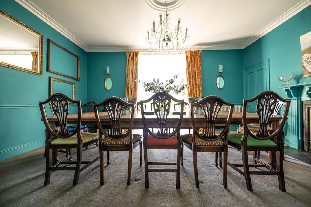 Georgian Country House -Panoramic Views -Sleeps 12 루틴 외부 사진